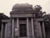 Edith-at-Mausoleum039.jpg (312709 bytes)